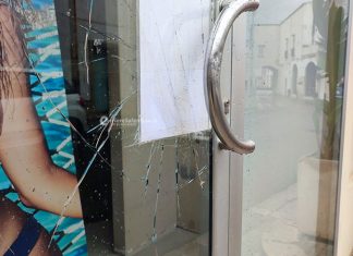 Altro imprenditore nel mirino: colpo di fucile contro lo stabile di proprietà. Indagini in corso