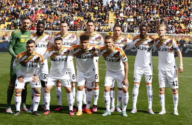 Terza sconfitta di fila, il Lecce torna coi piedi per terra - Corriere Salentino