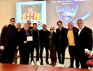 La Città di Lecce a Beto Barbas, “esemplare campione di calcio e di vita” - Corriere Salentino