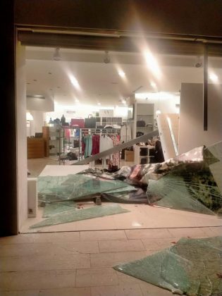 Terza spaccata ai danni del negozio di moda, in fuga con abiti Moschino e Armani: caccia alla banda - Corriere Salentino