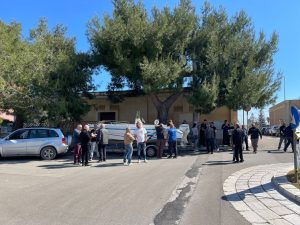 La protesta a Frigole, “23 chilometri di costa e nessun approdo, strade groviera e abbandono” - Corriere Salentino