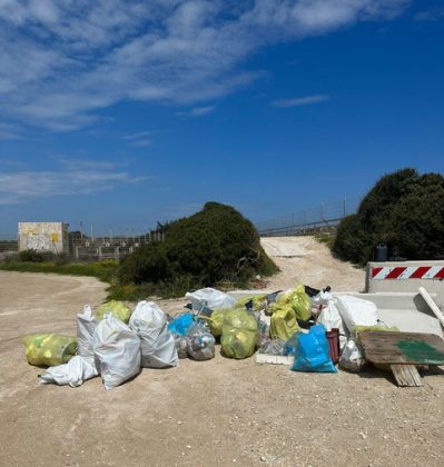 Studenti e volontari di Marevivo insieme per ripulire la spiaggia di Acquatina - Corriere Salentino