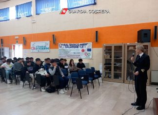 La Capitaneria di Porto di Gallipoli tra gli studenti nella Settimana Blu