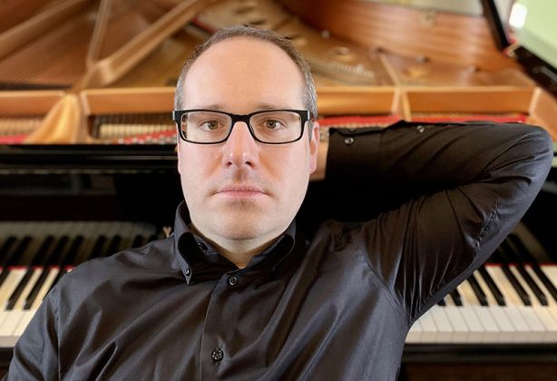 Domenica 23 aprile al Teatro Paisiello, Concerto con Aperitivo: Marcello Forte e Gabriele Greco, duo violoncello e pianoforte - Corriere Salentino