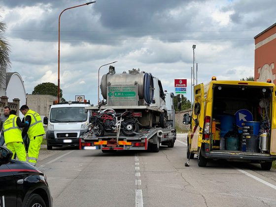 Violento scontro frontale tra moto e furgone, corsa in ospedale per un 46enne: “codice rosso” - Corriere Salentino