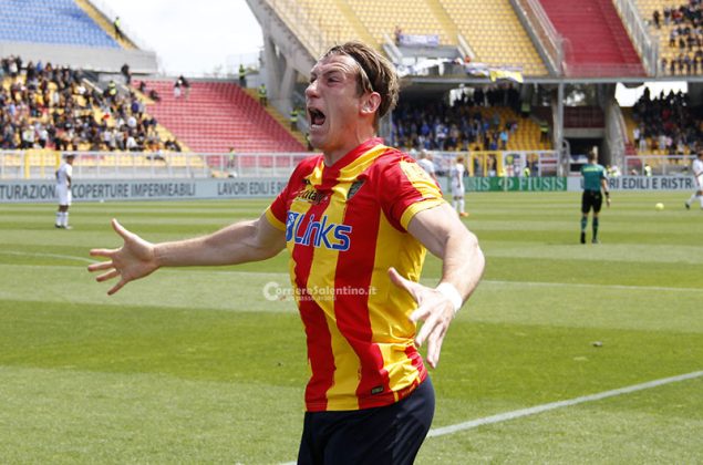 Il Lecce non sa più vincere, contro la Samp è 1 a 1: non basta un primo tempo sontuoso per battere l’ultima in classifica - Corriere Salentino