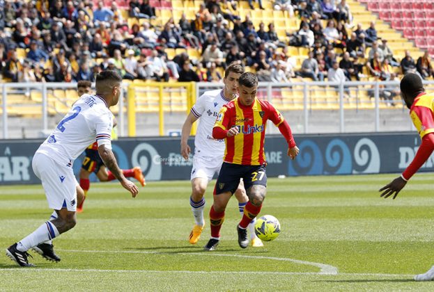 Il Lecce non sa più vincere, contro la Samp è 1 a 1: non basta un primo tempo sontuoso per battere l’ultima in classifica - Corriere Salentino