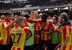 Il Lecce non sa più vincere, contro la Samp è 1 a 1: non basta un primo tempo sontuoso per battere l’ultima in classifica - Corriere Salentino