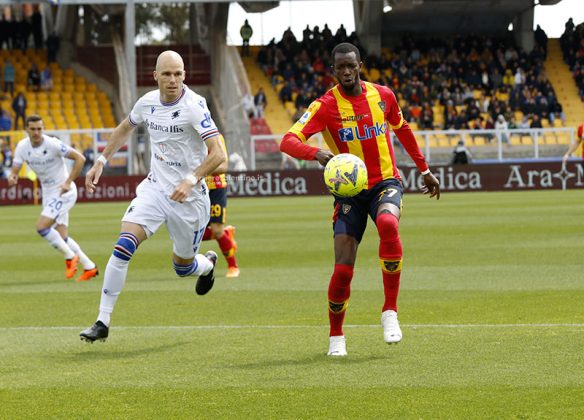Il Lecce non sa più vincere, contro la Samp è 1 a 1: non basta un primo tempo sontuoso per battere l’ultima in classifica - Corriere Salentino