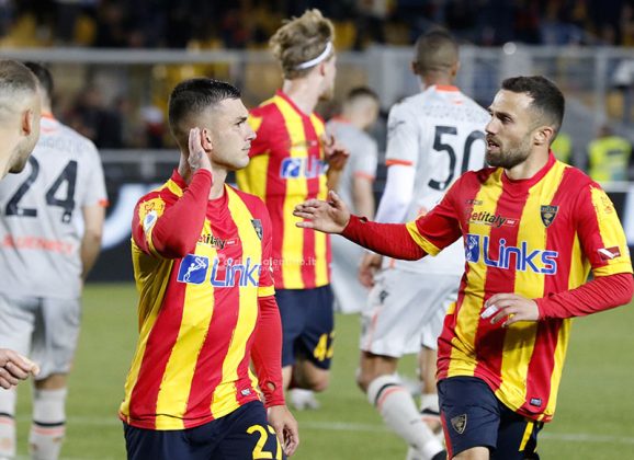 Dopo oltre due mesi si torna a gioire: un rigore di Strefezza ridà ossigeno e fiducia ai giallorossi - Corriere Salentino