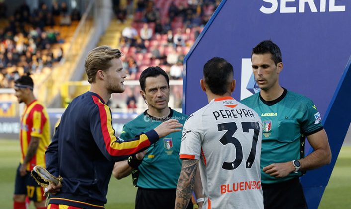 Dopo oltre due mesi si torna a gioire: un rigore di Strefezza ridà ossigeno e fiducia ai giallorossi - Corriere Salentino