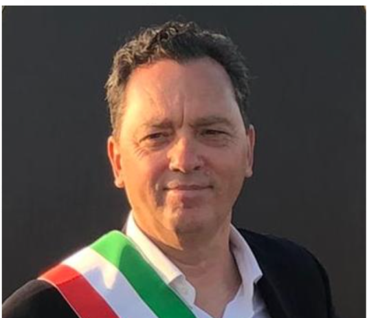 Leverano, scontro in maggioranza: l’opposizione chiede le dimissioni, Rolli rilancia “Confrontiamoci davanti ai cittadini”