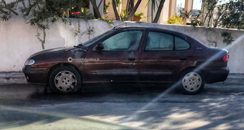 Piromani in azione, nel mirino finiscono uno stabilimento balneare e l’auto di un insegnante - Corriere Salentino