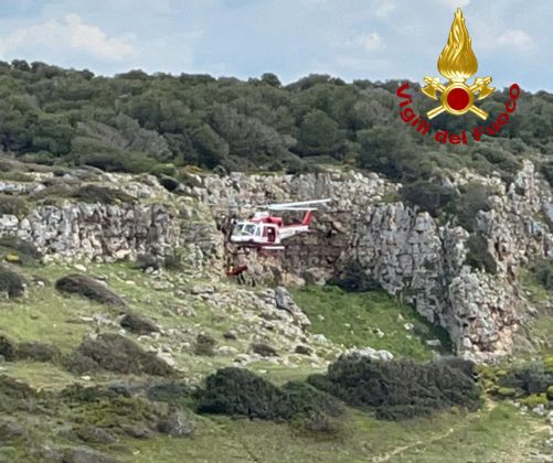Cade dagli scogli mentre pratica sport, disavventura per un 49enne recuperato con l'elisoccorso - Corriere Salentino