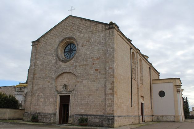 Il sole di aprile illumina la Pasquetta dei Copertinesi all’ombra del Santuario-Convento Santa Maria della Grottella - Corriere Salentino