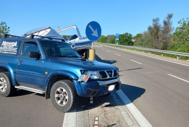 Perde il controllo dell'auto e del carrello su cui trasporta gommone: disagi alla circolazione - Corriere Salentino
