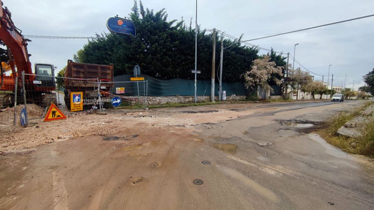 Incidente sulla litoranea: auto contro camion in sosta. Coinvolta intera famiglia, grave la madre - Corriere Salentino