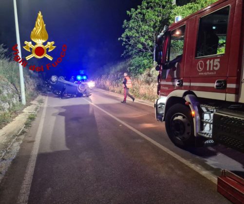 L’uno abbatte palo e si ribalta, l’altro si schianta contro un cancello: due feriti in poche ore - Corriere Salentino