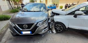 Doppio incidente in pochi minuti nel centro abitato: due donne trasportate in ospedale - Corriere Salentino