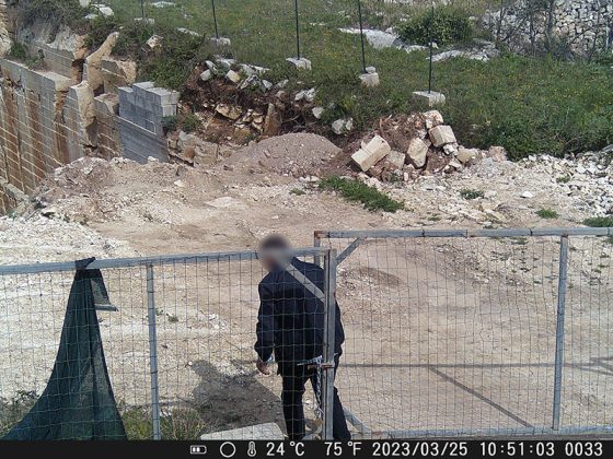 "Gestore ambientale" solo sulla carta: azienda edile scaricava rifiuti (anche pericolosi) nei campi. Denunce e sequestri - Corriere Salentino