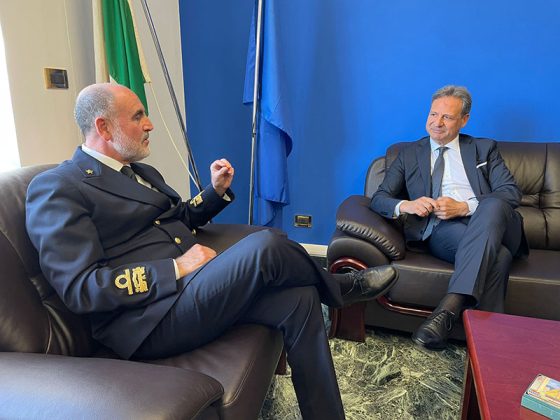 Incontro con Ammiraglio Leone, Comandante regionale Capitanerie di Porto, Pagliaro: “Massima attenzione a legge fermo pesca ricci di mare” - Corriere Salentino