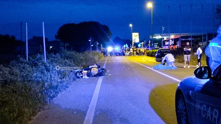 Dramma sulle strade del Salento: schianto tra auto e moto, muore centauro 21enne - Corriere Salentino