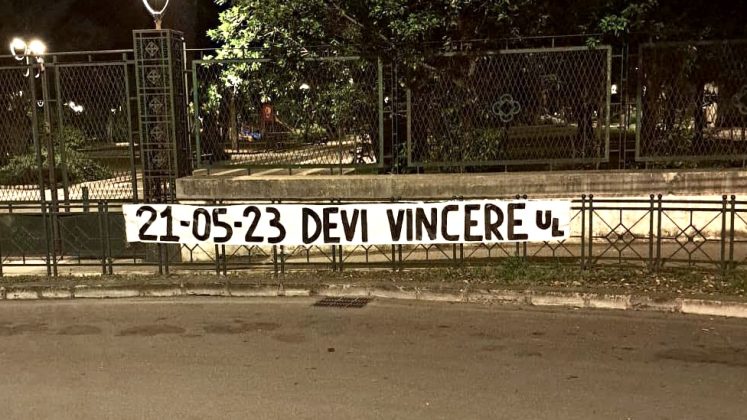 Ultras Lecce, striscioni nella città: “Devi vincere” - Corriere Salentino