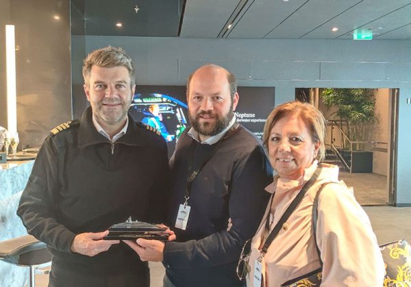 La Scenic Eclipse II sei stelle nel porto di Gallipoli, la nave è stata varata il mese scorso - Corriere Salentino