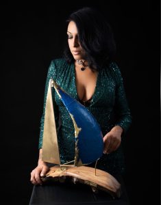 Le opere di Debora di Lucca, realizzate con gli ulivi infettati dalla xylella, stanno conquistando la critica internazionale - Corriere Salentino