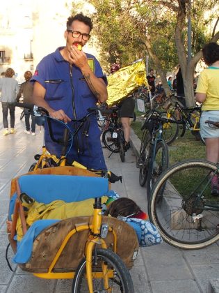 La Ciemmona a Lecce, biciclette di tutto il mondo per le strade del capoluogo salentino - Corriere Salentino
