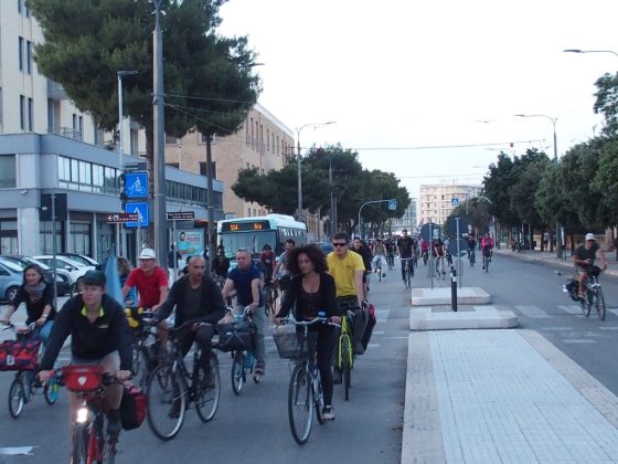 La Ciemmona a Lecce, biciclette di tutto il mondo per le strade del capoluogo salentino - Corriere Salentino