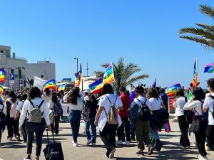 Rete Smile, la marcia della pace a Porto Cesareo e i concorsi: tante le scuole e le associazioni che hanno unito le forze - Corriere Salentino
