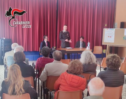 "False cauzioni e finti tecnici del gas, occhio alle truffe": i carabinieri tra gli anziani per non cadere nel tranello - Corriere Salentino