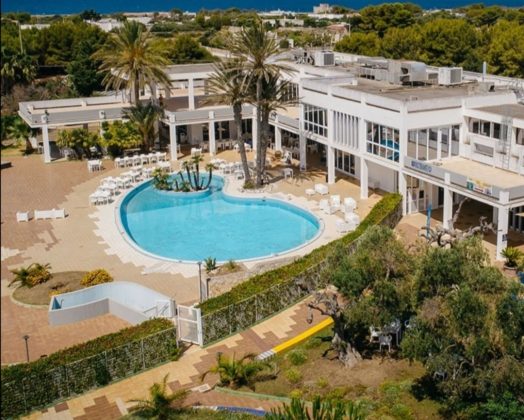 Chateaux D’Ax New Form a Convegno con un “Filo Diretto Aziende-Start Up” a Torre Inserraglio terra del Sole del Mare del Vento - Corriere Salentino