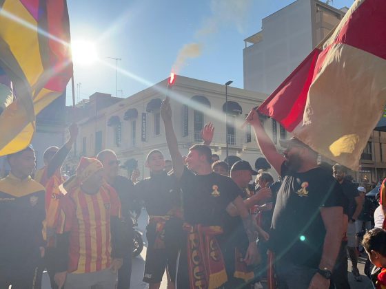 Il centro cittadino di Lecce esplode di gioia per la salvezza dei giallorossi - Corriere Salentino