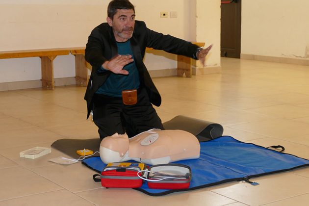 La Fidas Porto Cesareo organizza un corso gratuito rcp/dae di primo soccorso e dona un defibrillatore - Corriere Salentino