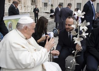 Giubilo per la comunità di Seclì, il 17 maggio il Santo Padre ha benedetto il Giglio di Sant’Antonio da Padova per la comunità