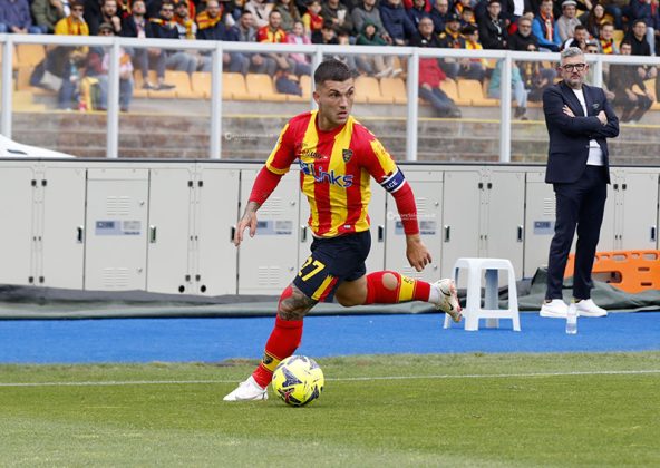 Il Lecce spreca l’occasione di chiudere i conti, contro lo Spezia finisce 0 a 0. Ancora contestazioni per Corvino: “Vattene da Lecce" - Corriere Salentino