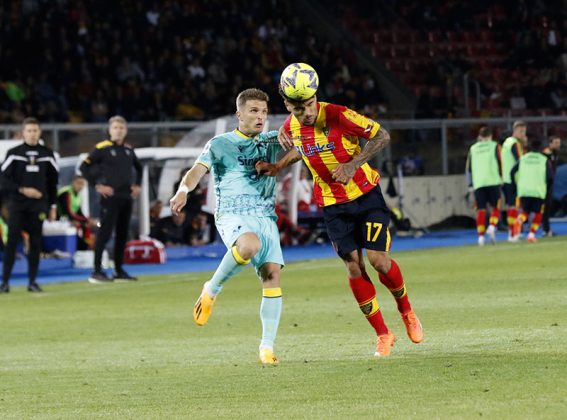 Il Lecce perde lo scontro salvezza per 1 a 0 contro il Verona, ma resta a +4 sulla zona rossa - Corriere Salentino