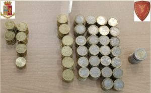 Forza macchinette dei servizi igienici e ruba monete: dopo l'arresto torna in libertà addetto alle pulizie - Corriere Salentino