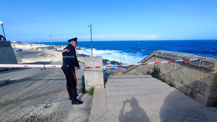 Cade e batte la testa: muore turista in vacanza nel Salento - Corriere Salentino