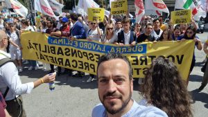 M5S riparte dalla piazza, tanti salentini al corteo contro la precarietà. I big prendono tempo sulle alleanze per Lecce: a metà luglio il gruppo territoriale - Corriere Salentino