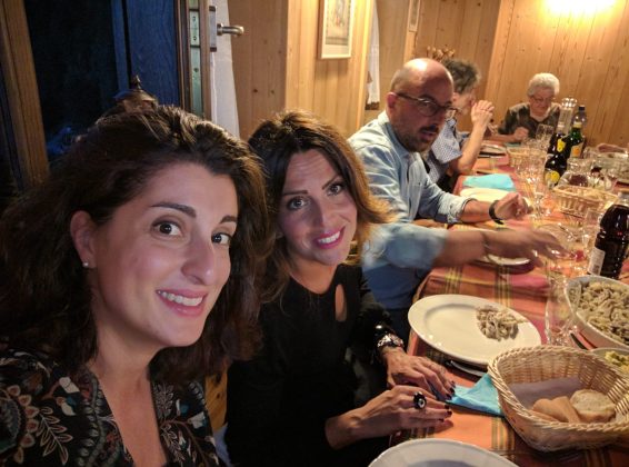 Maria Giovanna Verdesca: Maestra nelle Composizioni Floreali, Figlia d’Arte con Papà di Copertino e con il Salento nel Cuore - Corriere Salentino