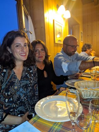 Maria Giovanna Verdesca: Maestra nelle Composizioni Floreali, Figlia d’Arte con Papà di Copertino e con il Salento nel Cuore - Corriere Salentino