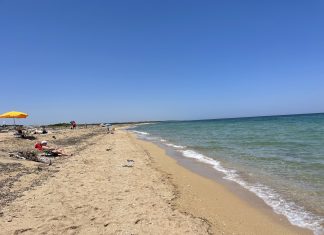 Spiagge libere o abbandonate? Alla scoperta dell’oasi “Li Punzi” di San Cataldo: una meraviglia trascurata anche nella stagione estiva