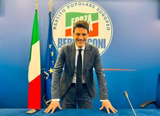 Forza Italia, Caroppo rilancia la segreteria. Barba infuriato: “Giù le mani! De Marini antiberlusconiano”. La replica: “Partito aperto a impegno di tutti”