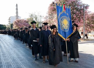 Seconda edizione del “Graduation day” Unisalento, corteo in toga per le vie del centro storico