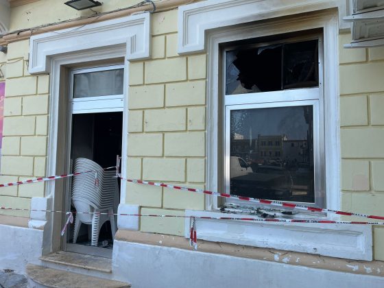 Altro raid nel centro di Gallipoli, alle fiamme un bar-pizzeria in procinto di riaprire: è il secondo caso in pochi mesi - Corriere Salentino