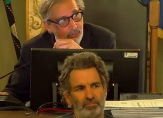 Miglietta, è scontro sul messaggio. Mozione di sfiducia irricevibile, Salvemini: “Informazione legittima sul bando case popolari”. Poli: “Doppia morale della sinistra”