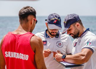 Primo weekend di luglio, controlli della guardia costiera: barche sotto costa